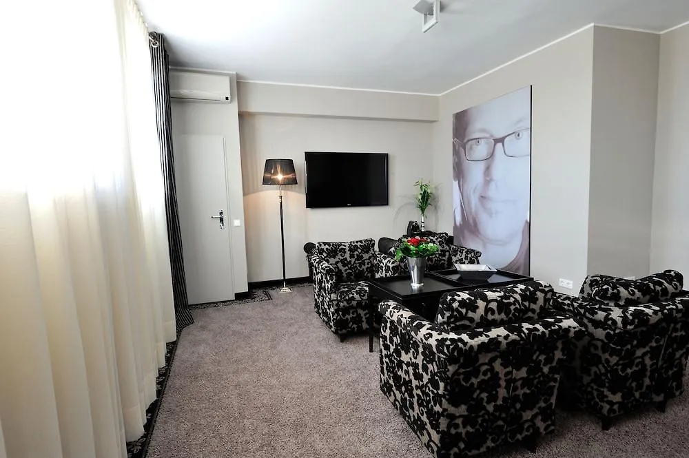 Stage47 Otel Düsseldorf Almanya