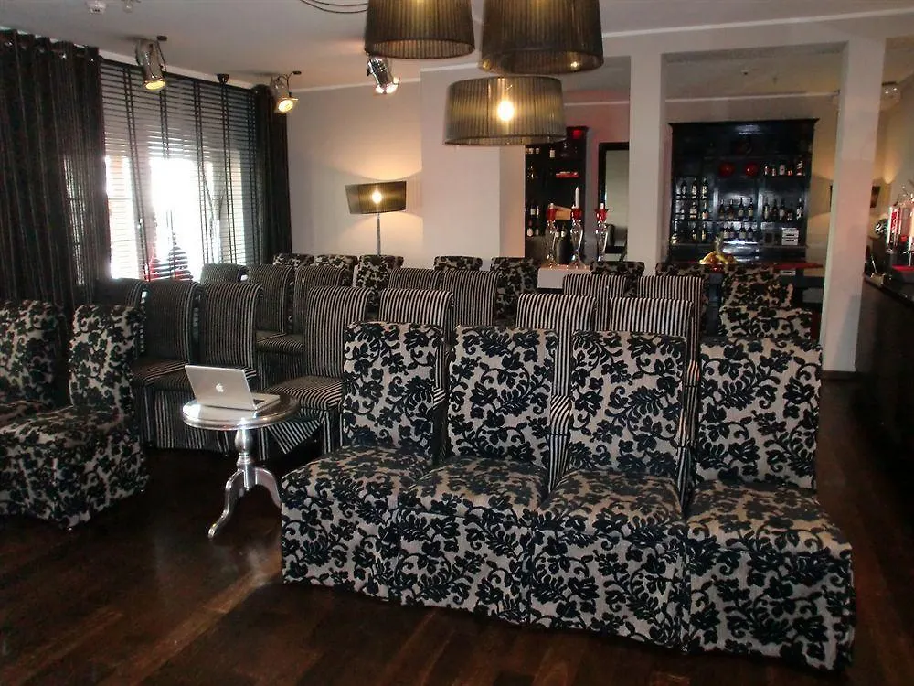****  Stage47 Otel Düsseldorf Almanya