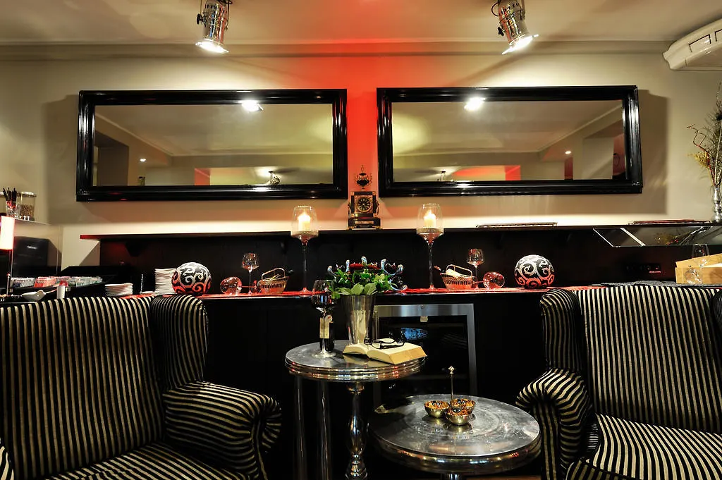 ****  Stage47 Otel Düsseldorf Almanya